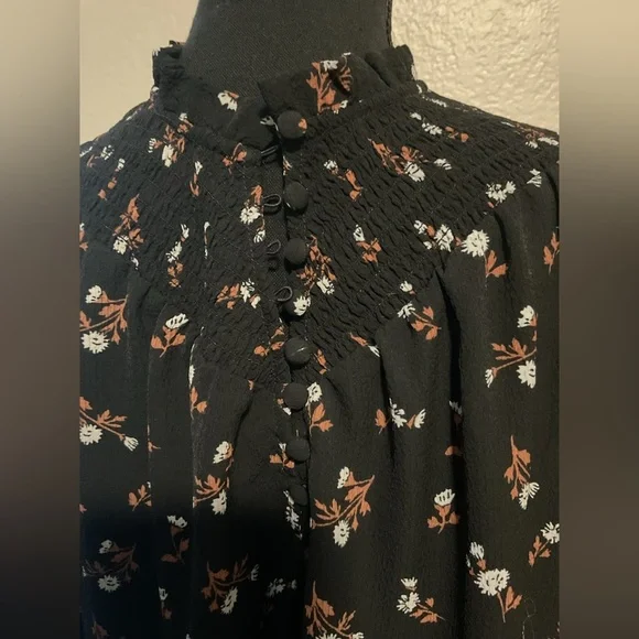 Madewell Black Floral Smocked Mockneck Blouse - Picture 7 of 10